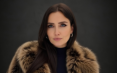 Celia Lora